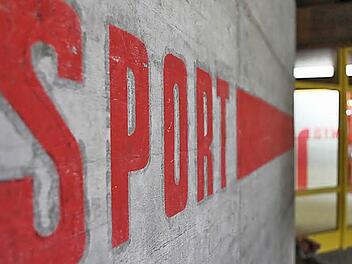 Die Instandhaltung von (Schul-)Sportstätten - hier ein Bild aus der Burgkunstadter Obermainhalle - gehört zu den Aufgaben des Landkreises als Sachaufwandsträger mehrerer Schulen. Archivbild: Matthias Hoch