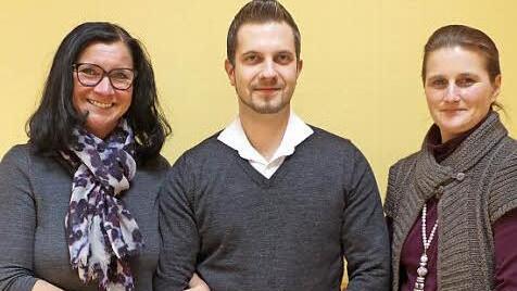 Neue Kräfte für den OGV: Unter der Leitung von Peter Kratofil stellten sich als Schriftführer Paul Siegmeth (M.), als Jugendleiterin Julia Kratofil (r.) und als Beisitzerin Petra Hoffmann zur Verfügung.