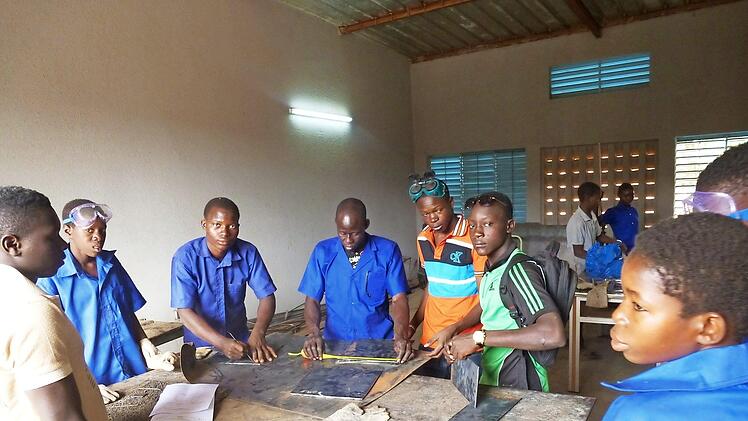 Ausbildung in Kaya: 17 Jugendliche aus Deutschland und Frankreich machen gerade eine Vorbereitung in Herzogenaurach mit. Sie werden sich in Burkina Faso mit Gleichaltrigen beim internationalen Jugendaustausch treffen. Foto: Archiv