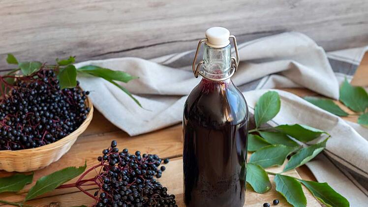 Holunderbeerensirup war in Franken besonders im Sommer sehr beliebt.