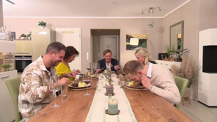 Mark hat sich m&auml;chtig ins Zeug gelegt, um den Hauptgang warm auf die Teller zu bringen.