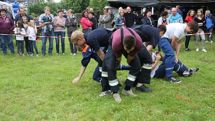Es klappte nicht immer, als Spinne über das Spielfeld zu laufen. Foto: Michael Stelzner
