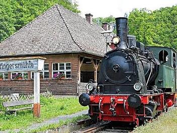 Die Dampflok "N&uuml;rnberg" im Bahnhof Behringersm&uuml;hle Foto: Alfred Trabert, DFS