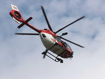 Rettungshubschrauber bringt Landwirt im Kreis Ansbach in Klinik Rettungshubschrauber bringt Landwirt im Kreis Ansbach in Klinik