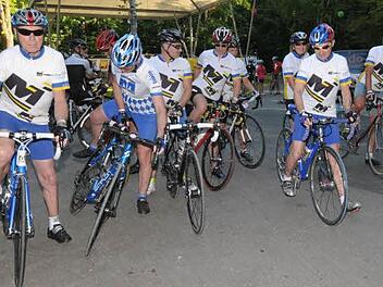 Der Eschenauer Leo Holzmann (links) ist Teil einer zwölfköpfigen Gruppe, die schon seit mehr als zehn Jahren an RTFs in ganz Deutschland teilnimmt. Fotos: Roland Meister