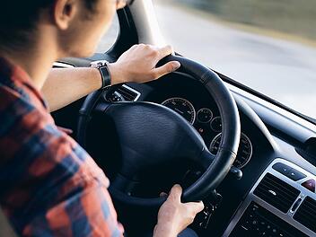 Ist es in Deutschland bald möglich den Führerschein schon mit 16 Jahren zu machen? Symbolbild.