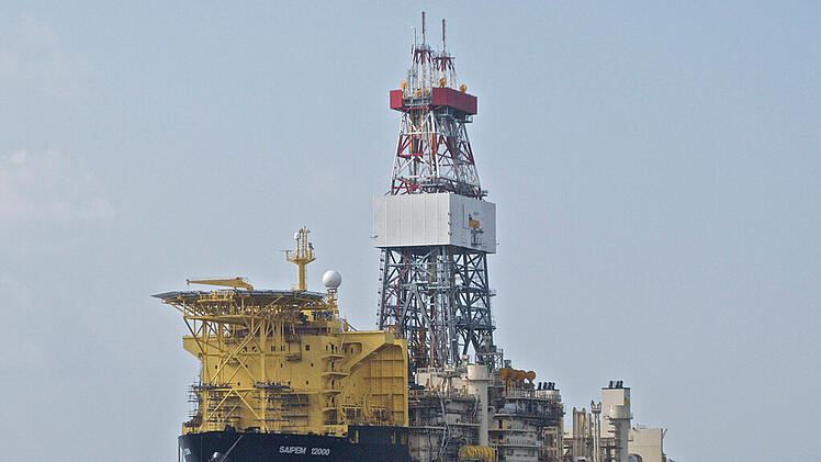 Das Bohrschiff Saipem 12000 wurde im Februar 2018 im Auftrag des Energiekonzerns ENI im Gebiet 3 der zyprischen AWZ eingesetzt. Schiffe der türkischen Marine verhinderten jedoch, dass sich die Saipem 12000 dem Gebiet nähern konnte.