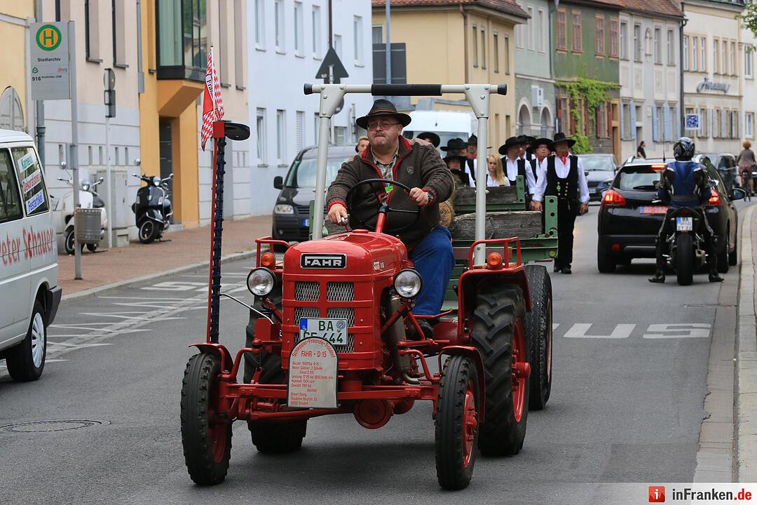 Sandkerwa 2015 - Kerwasbaum-Aufstellen
