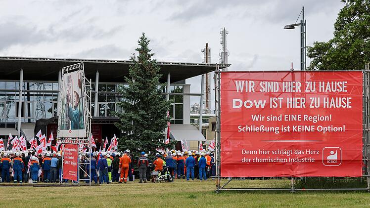 Protest gegen die Stilllegungspl&auml;ne von Dow Chemical