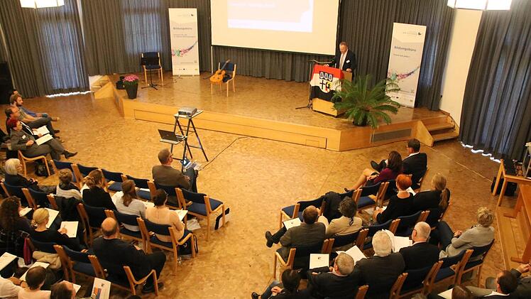 Eindrücke von der ersten Bildungskonferenz in der Hammelburger Musikakademie. Foto: Ralf Ruppert