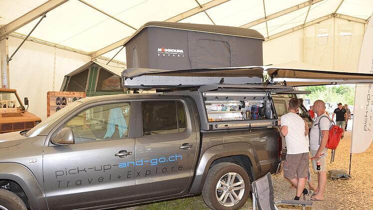 Dachzelte in jeder Form und Größe, auch das bot die Abenteuer- und Allrad-Offroadmesse in Bad Kissingen. Peter Rauch