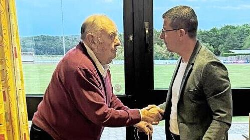 Horst Söder wurde für 75 Jahre Mitgliedschaft geehrt.