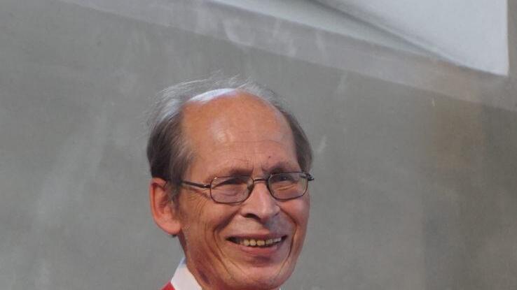 Mit feinsinnigem Humor und tiefgründigen Gedanken stellte sich der  neue Bad Brückenauer Pfarrer Hans Thurn seiner neuen  Pfarreiengemeinschaft vor. Marion Eckert