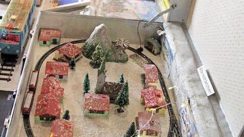 Gepäckwagen: Die Modellbahn im Koffer braucht wenig Platz.