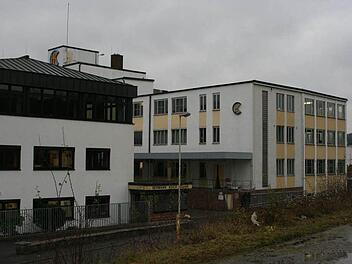 Dunkle Wolken über dem Firmengebäude: Die Hermann Koch Europe GmbH mit Sitz in Coburg hat Insolvenzantrag gestellt. Foto: Simone Bastian