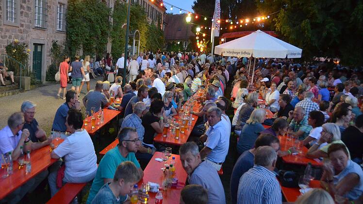 Großer Andrang herrschte beim Auftritt der "Jets".  Fotos: Peter Rauch