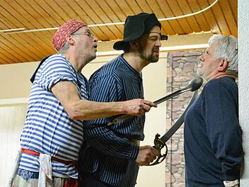 Eindrücke von der Aufführung der Theatergruppe Burkardroth. Foto: Björn Hein