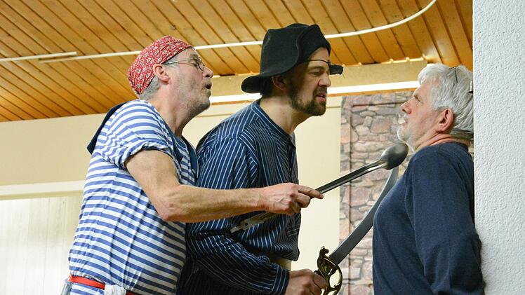 Eindrücke von der Aufführung der Theatergruppe Burkardroth. Foto: Björn Hein