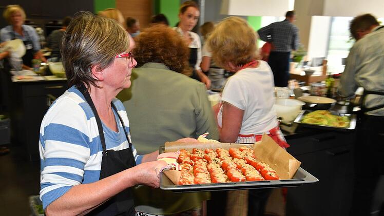 Kochen mit den Gemüsen des Monats - Impressionen vom Kochworkshop im Kulmbacher MupäzFoto: Ronald Rinklef