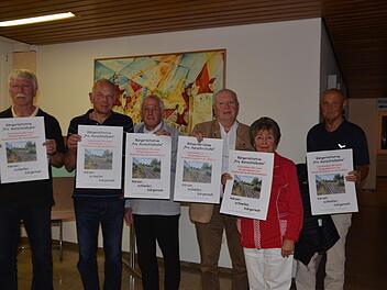 Stiller Protest der Aurachtalbahnbefürworter  Foto: bp