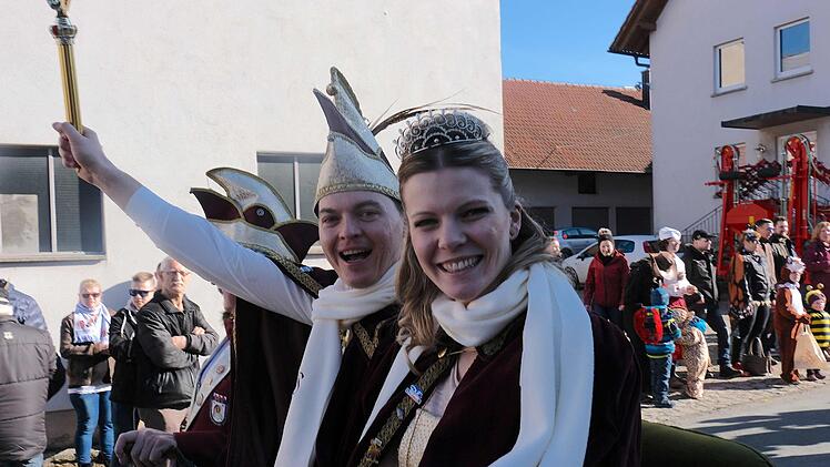 Christina I. und Stefan I., das Prinzenpaar der Faschingsgemeinschaft Schwärzelbach.Gerd Schaar