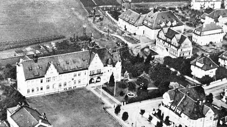 Die Luftaufnahme zeigt das Forchheimer Progymnasium Repros: Franze