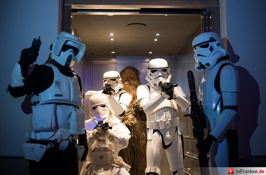 Star Wars Fans feiern Filmstart in Nürnberg