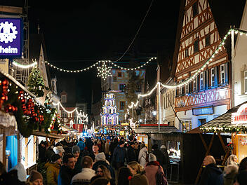 Forchheimer Weihnachtsmarkt 2026 verzaubert mit Lichterglanz und Budenzauber