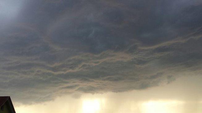 Aufgeschoben ist nicht aufgehoben: Die vorhergesagten Gewitter blieben vorerst aus. Am Wochenende wird es heiß, dann sollen die Gewitter wirklich kommen. Foto: inFrankenPix-Nutzer: Angeleye1971