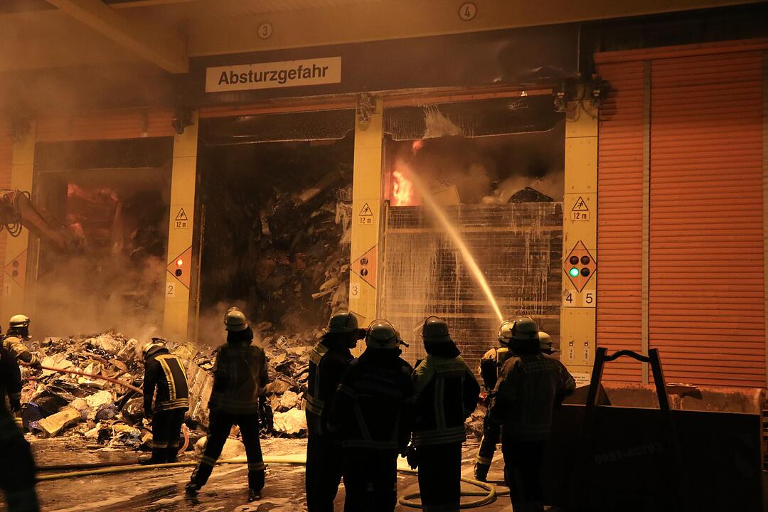Bamberger Müllheizkraftwerk: Tonnen von Müll geraten am Dienstag in Brand