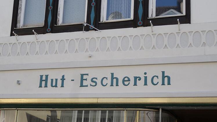 Lange Zeit bekannte Adresse im Steinweg: Hut-Escherich.