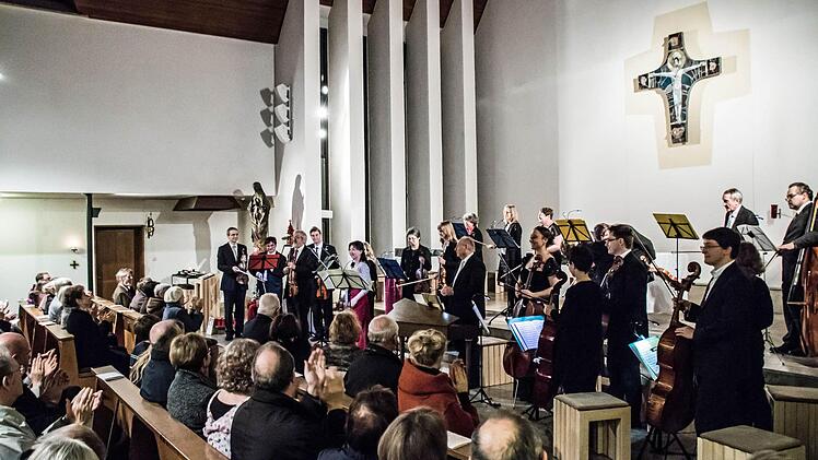 Impressionen vom Weihnachtskonzert mit dem Coburger Collegium musicum in St. MarienFoto: Jochen Berger