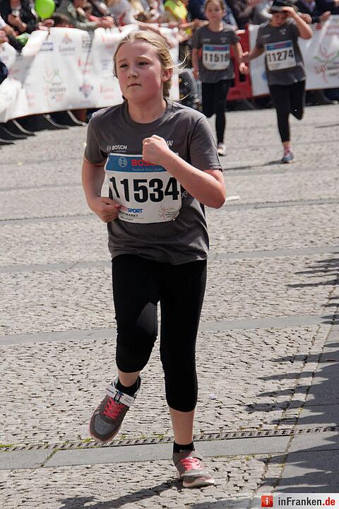 Weltkulturerbelauf 2017 in Bamberg: Der Zieleinlauf am Maxplatz
