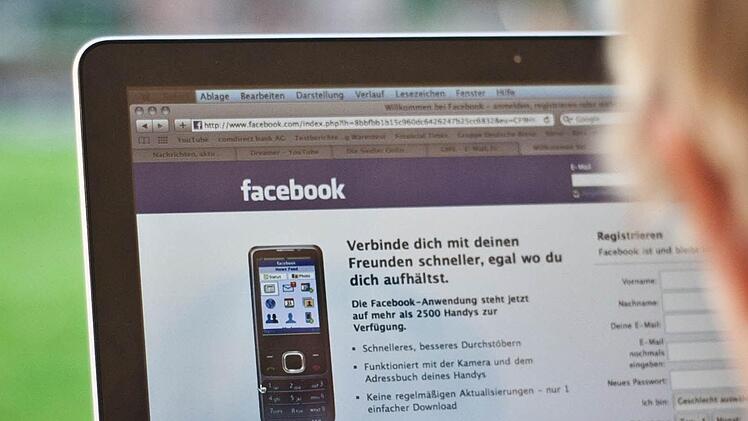 Kinder unter 13 Jahren sollen Facebook nicht benutzen. Viele machen es aber trotzdem.  Foto: Jens Wolf/dpa