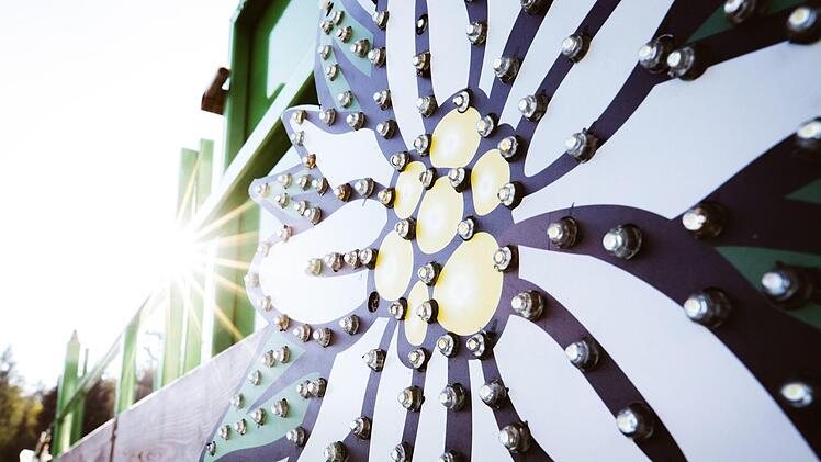 Der Aufbau beim Freischießen läuft. Foto: Marian Hamacher