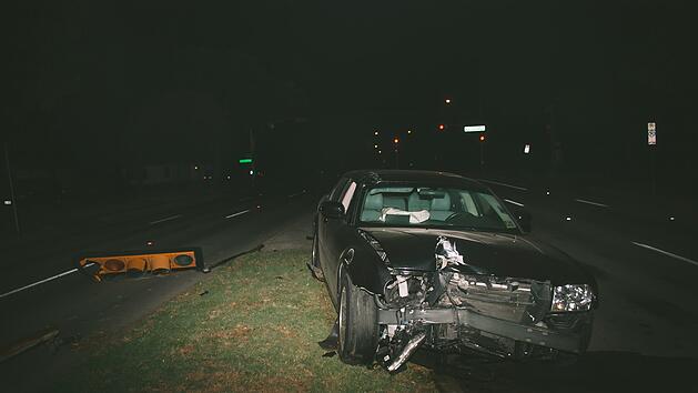 Symbolbild: Unfall, Auto
