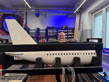 H&ouml;chstadter illuminiert Bayreuther Festspiele und Flugzeuge
