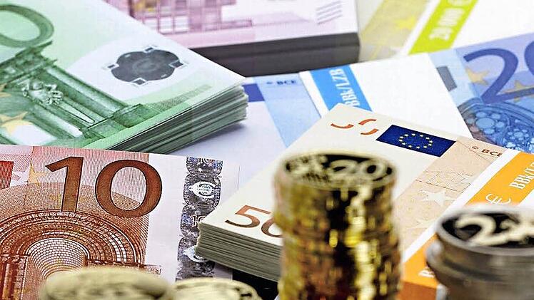 Bei der Frage, ob der Thurnauer Bürgermeister haupt- oder nebenberuflich tätig sein soll, ist neben dem monatlichen Verdienst auch die Frage der Pensionsansprüche entscheidend.