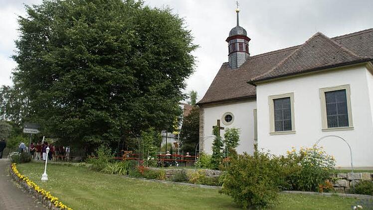 Fatschenbrunn hat sich für die Bewertungskommission des Wettbewerbs "Unser Dorf soll schöner werden" ganz schön herausgeputzt.