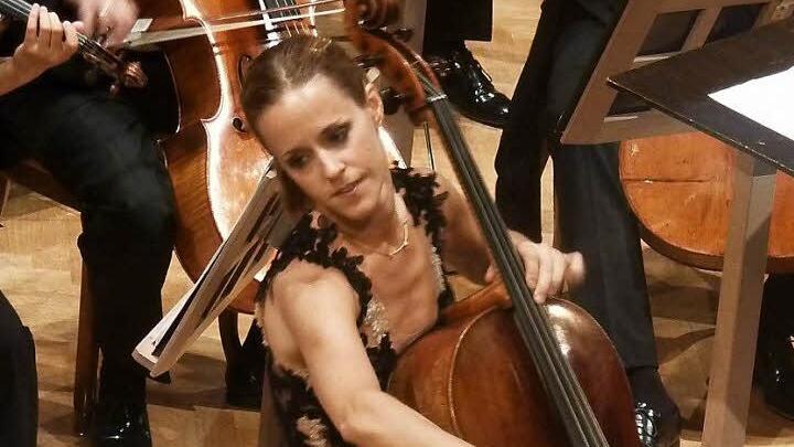 Nur noch Restkarten gibt es für das Eröffnungskonzert des 30. "Kissinger Sommer" mit Sol Gabetta. Der Vorverkauf für das Festival läuft gut.  Foto: Ahnert/Archiv