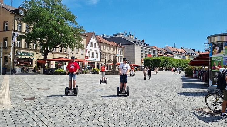 Sowohl das Entdecken der Stadt als auch der Fahrspaß kommen auf der Segway-Tour nicht zu kurz.