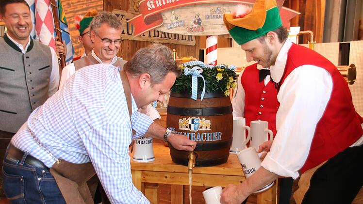 Der Probeanstich zur Bierwoche 2022 ist geglückt. Foto: Jürgen Gärtner