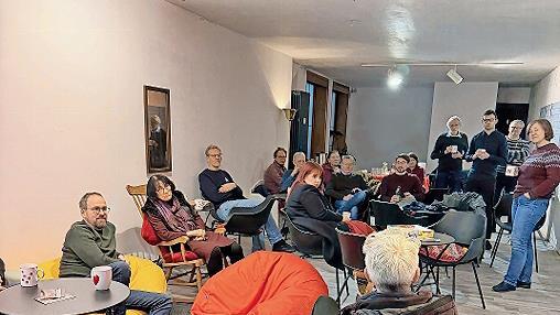 Das &bdquo;Caf&eacute; Rot&ldquo; wurde im ehemaligen Plattenladen Bongartz in der Hauptstra&szlig;e 56 in Erlangen eingerichtet.