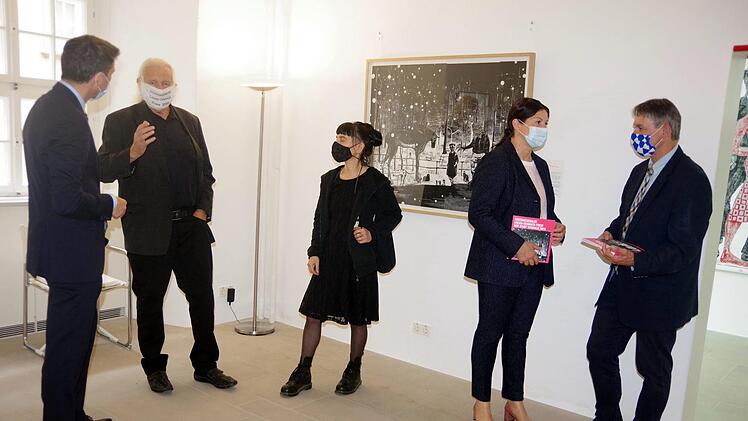 Bei der Ausstellungseröffnung (von links): Vorstand Steffen Potstada, Ingo Cesaro, Hauptpreisträgerin Franca Bartholomäi, Bürgermeisterin Angela Hofmann und stellvertretender Landrat Gerhard WunderHeike Schülein