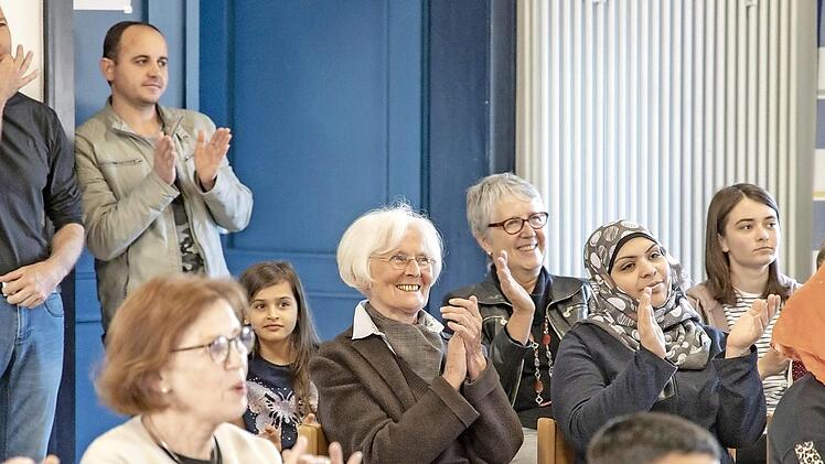 Das Publikum war begeistert vom Auftritt der Gruppe "Lockere Saiten". Fotos: Rudolf Hein