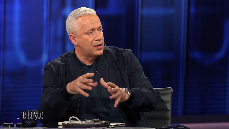 Alexander Herrmann haderte schon mit den Nordseekrabben. "Was stimmt mit euch nicht?", fragt er lautstark. Ihm leuchtet auch nicht so recht ein, warum später eine Aufgabe rund um Nüsse absolviert werden soll.