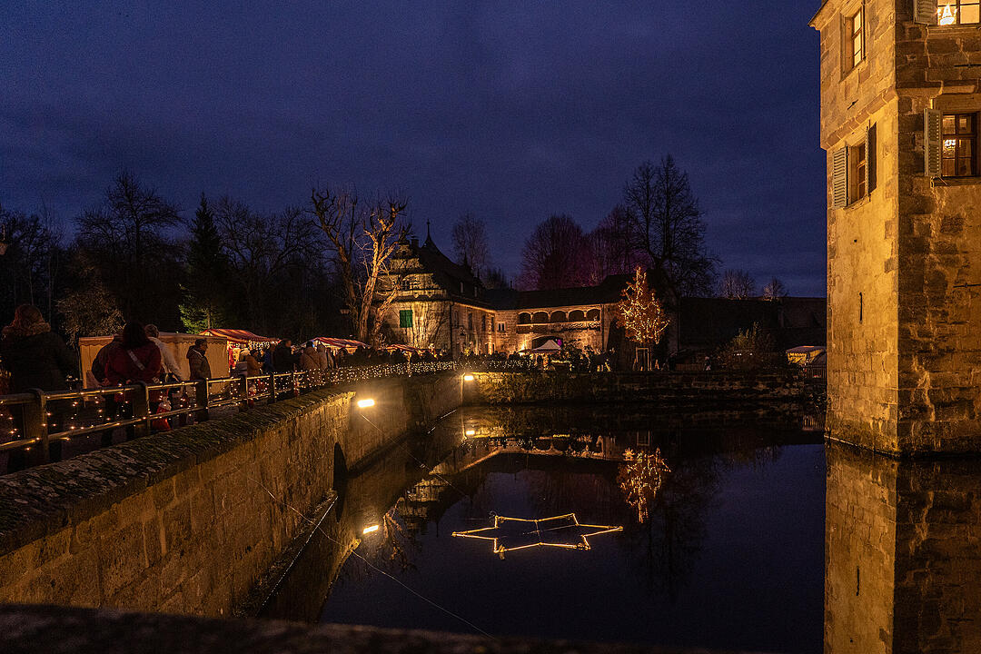 Der wunderschöne Weihnachtsmarkt ist ein Erlebnis für die ganze Familie!