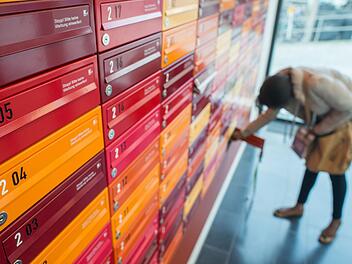 Orange Karte im Briefkasten - das steckt dahinter