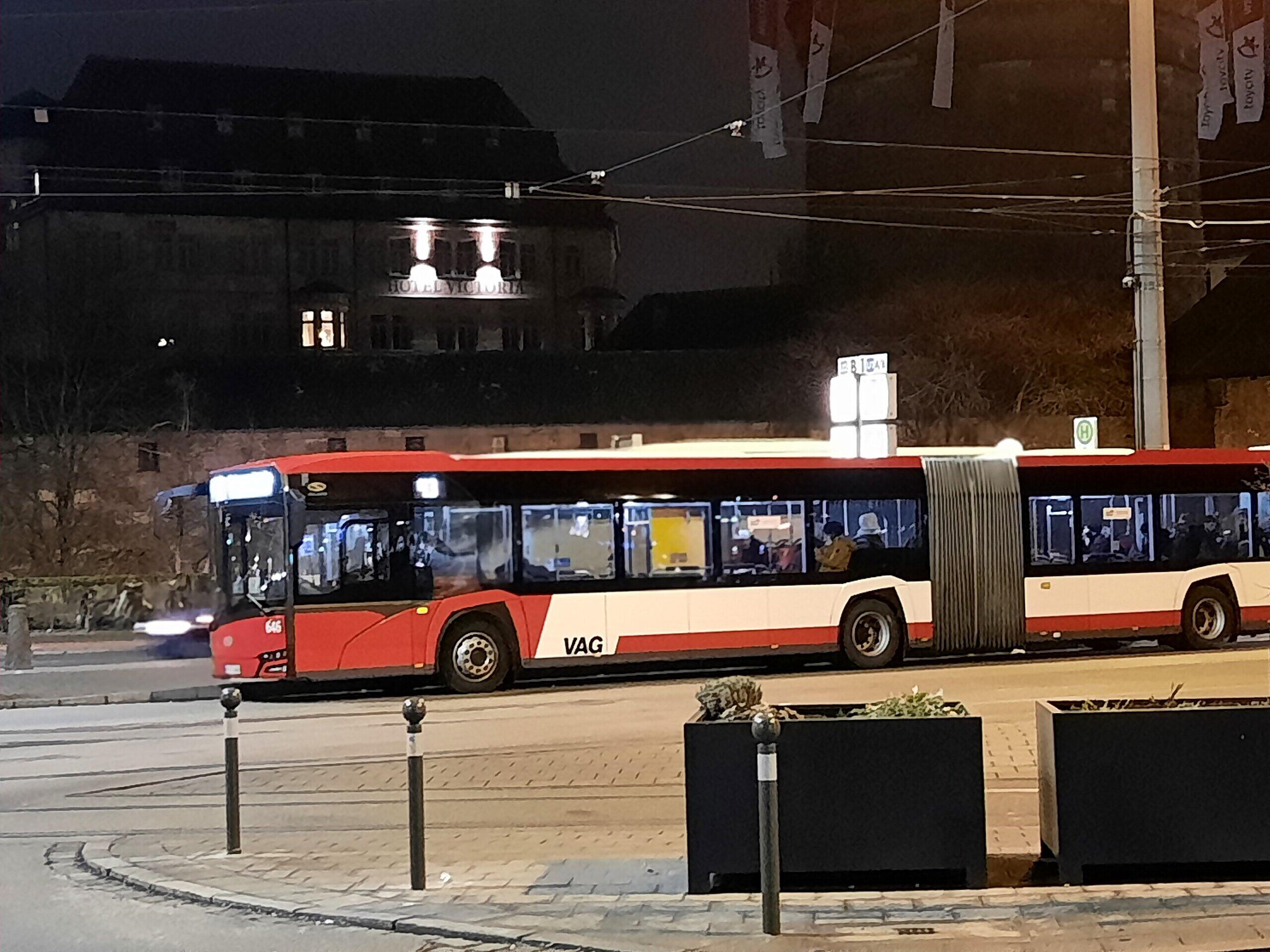 Nürnberg Was verdienen eigentlich Bus und Bahnfahrer? MegaStreik legte ganz Franken lahm Nürnberg Was verdienen eigentlich Bus und Bahnfahrer? MegaStreik legte ganz Franken lahm