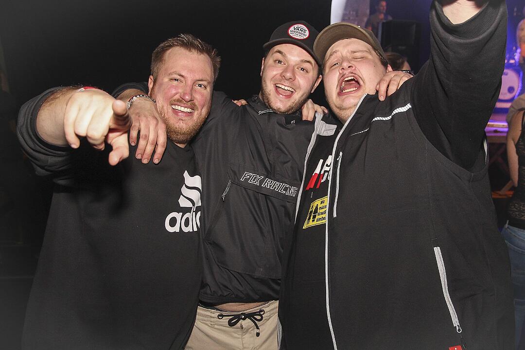 Mit vielen Party-Songs der 80er & 90er und Rock-Pop Klassikern